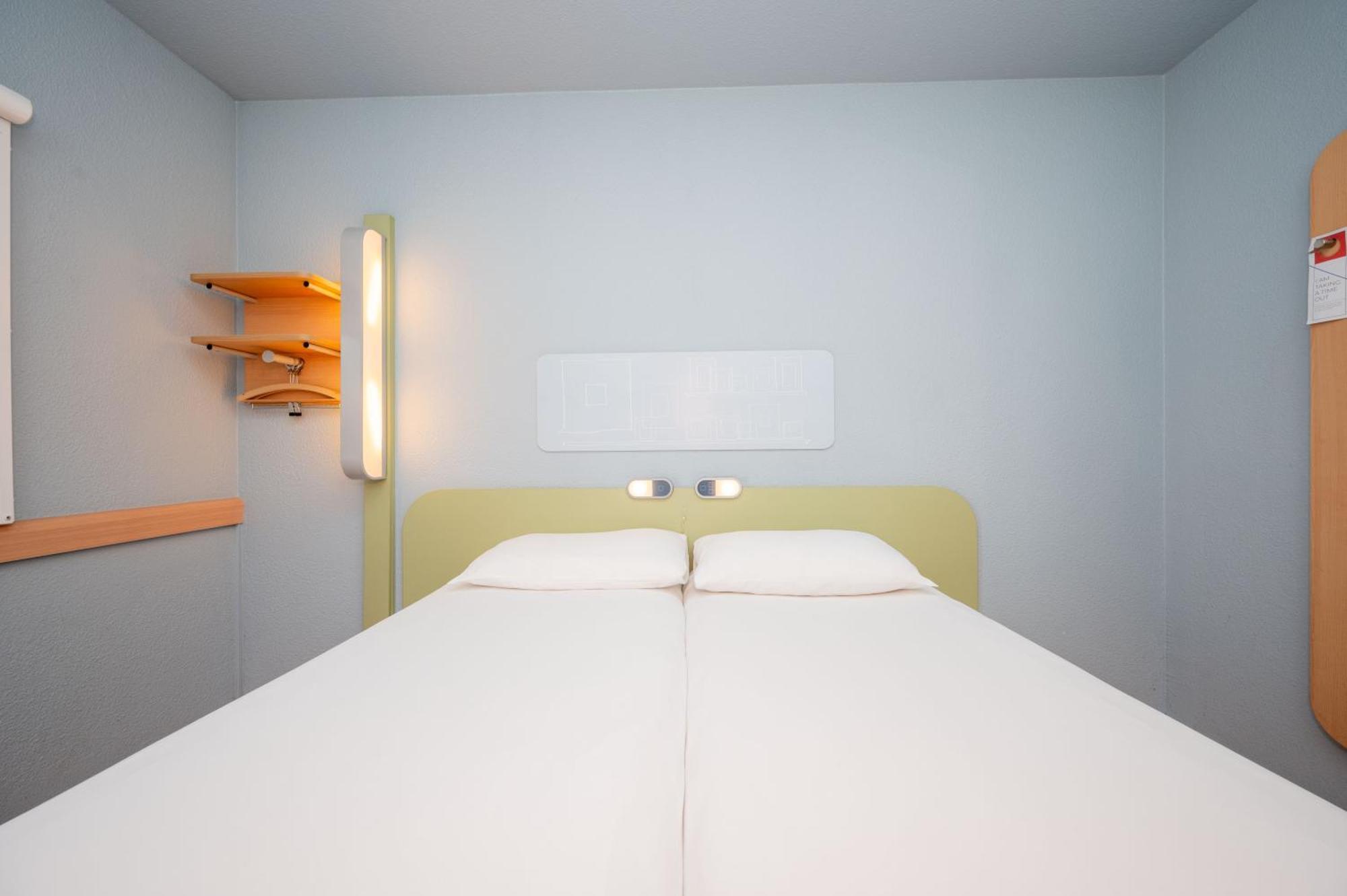 Ibis Budget London Barking Barking  Exterior photo