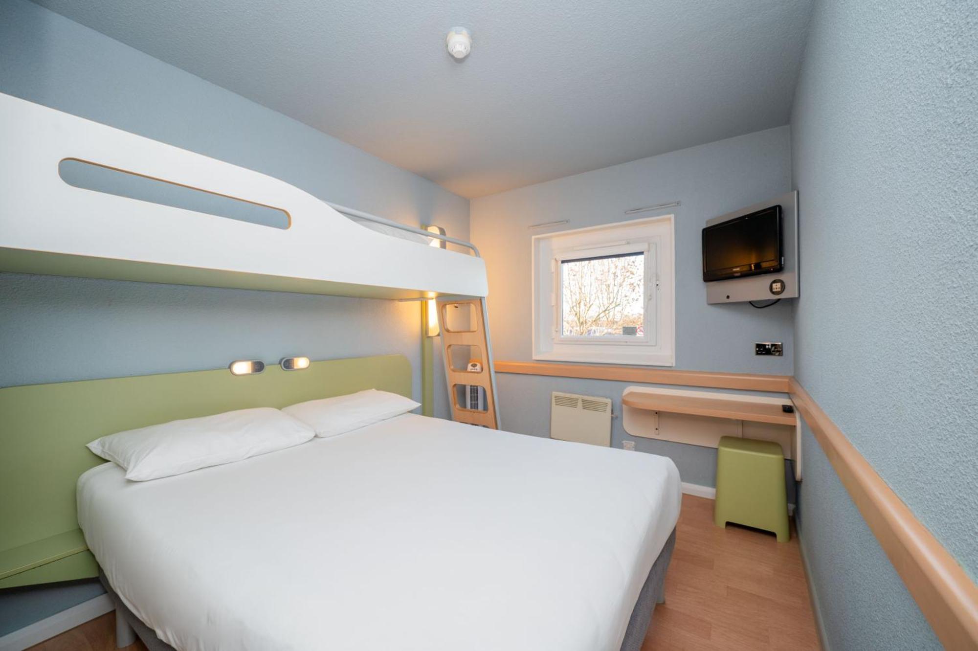 Ibis Budget London Barking Barking  Exterior photo